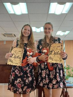 Klára Horáková&nbsp;<br>a&nbsp;Adéla Šimandlová